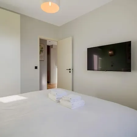 31 8pers 3 Bedroom Pere Lachaise  Nation Paris