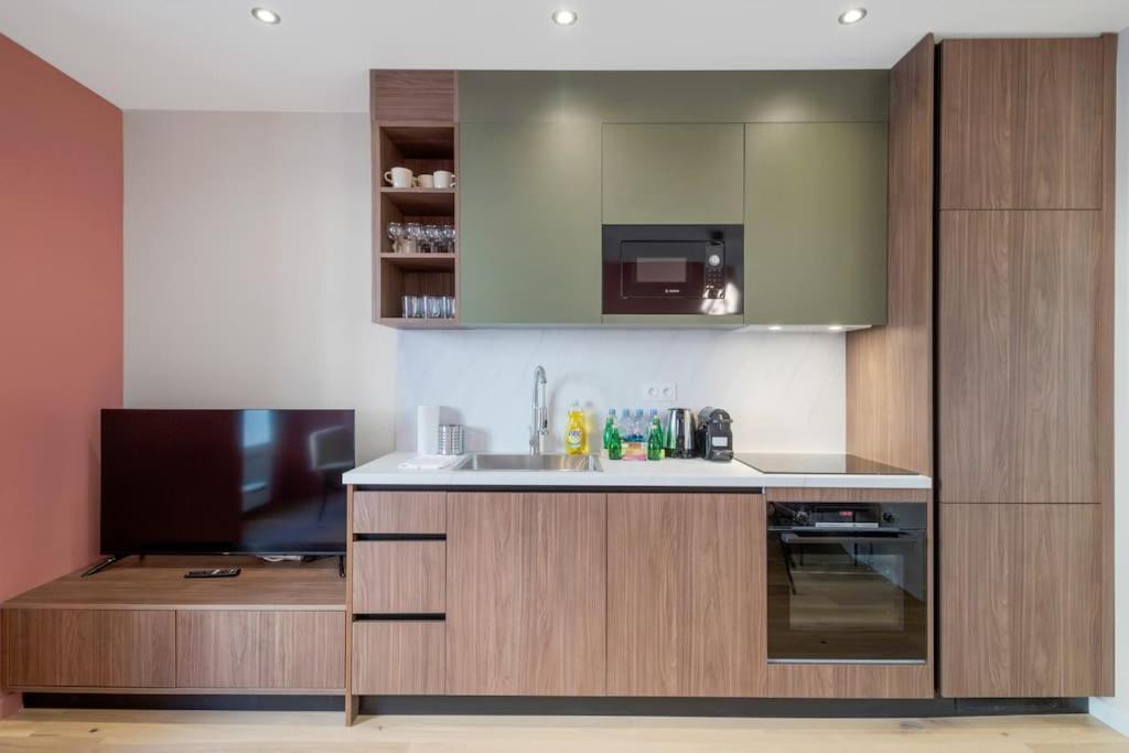 Apartment 31 8pers 3 Bedroom Pere Lachaise  Nation *