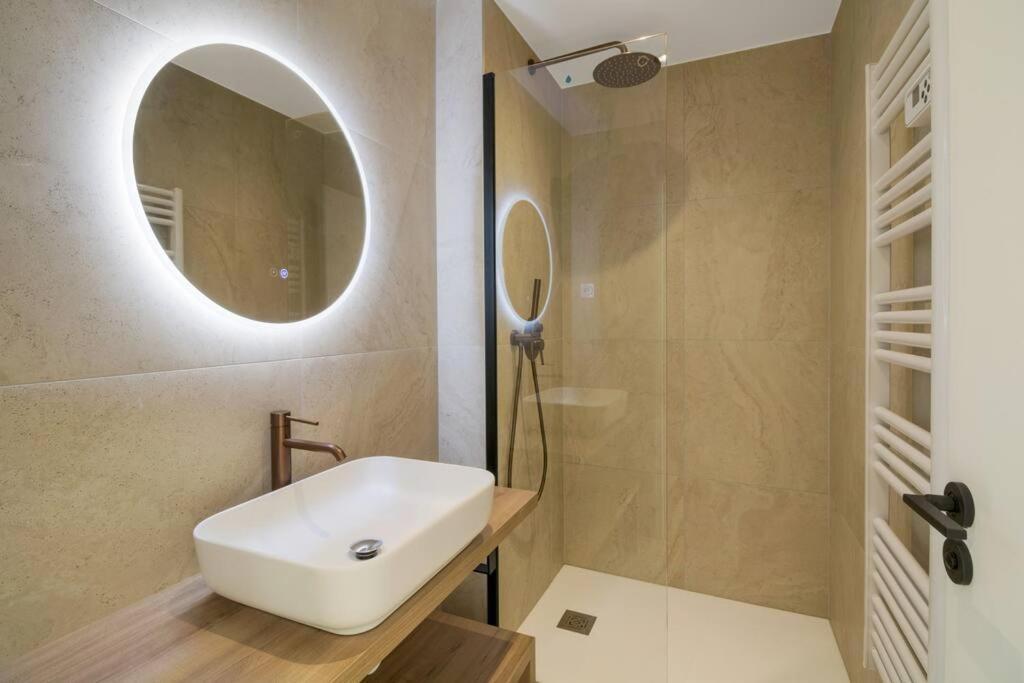 31 8pers 3 Bedroom Pere Lachaise  Nation